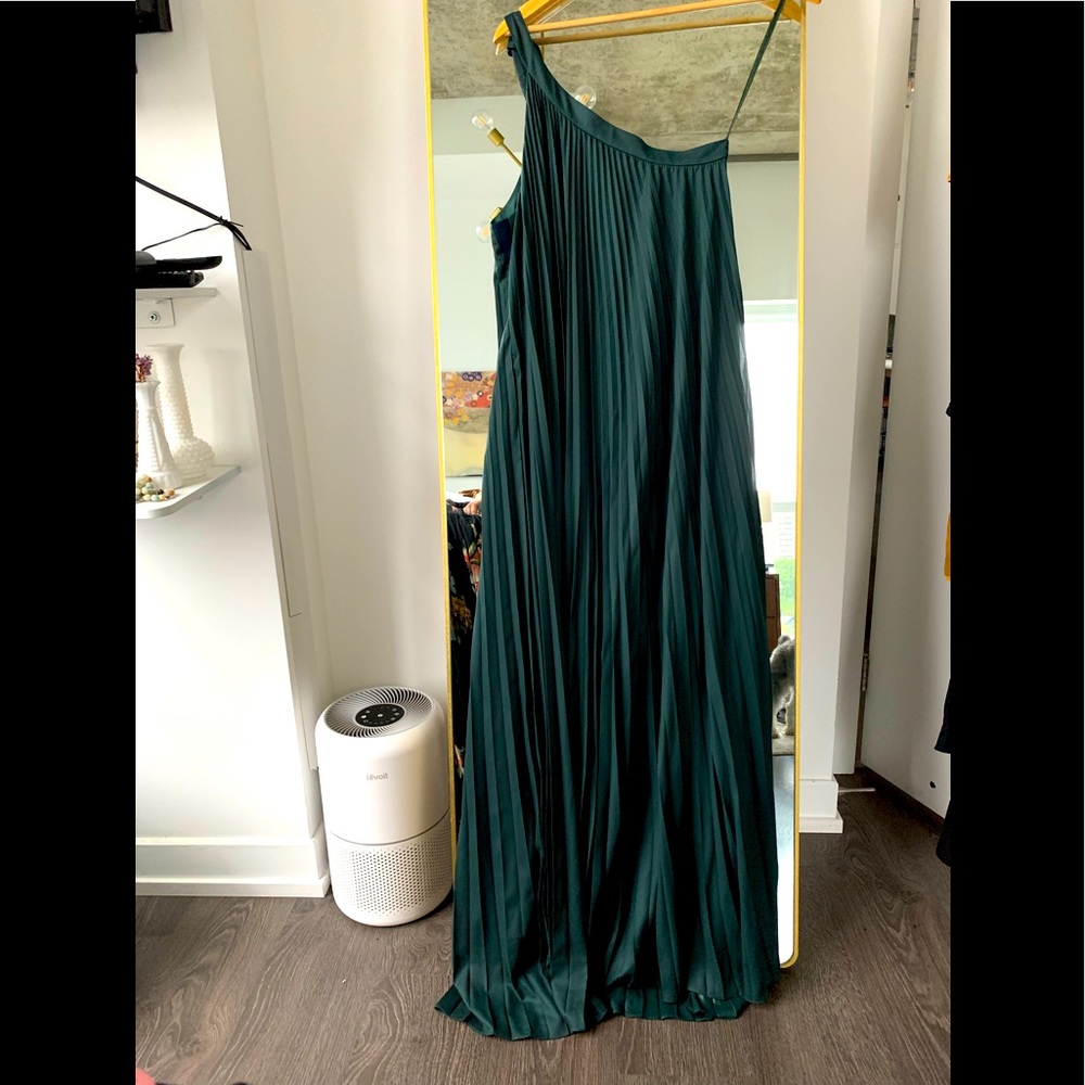 NEW BCBG ONE SHOULDER MAXI DRESS
